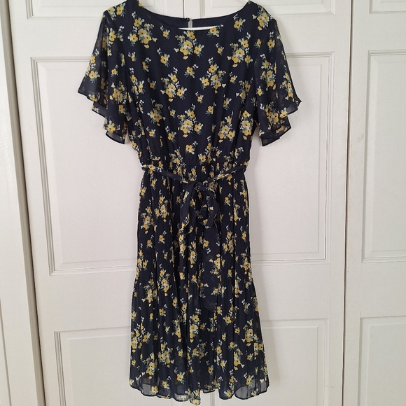 Lane Bryant Dresses & Skirts - Lane Bryant floral midi dress